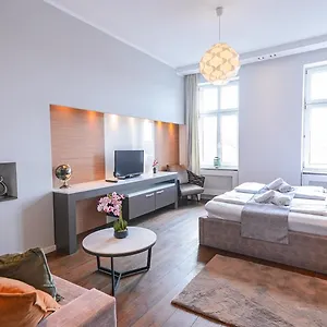Christiano Hauptbahnhof | Contactless Check-in Apartament Wiedeń